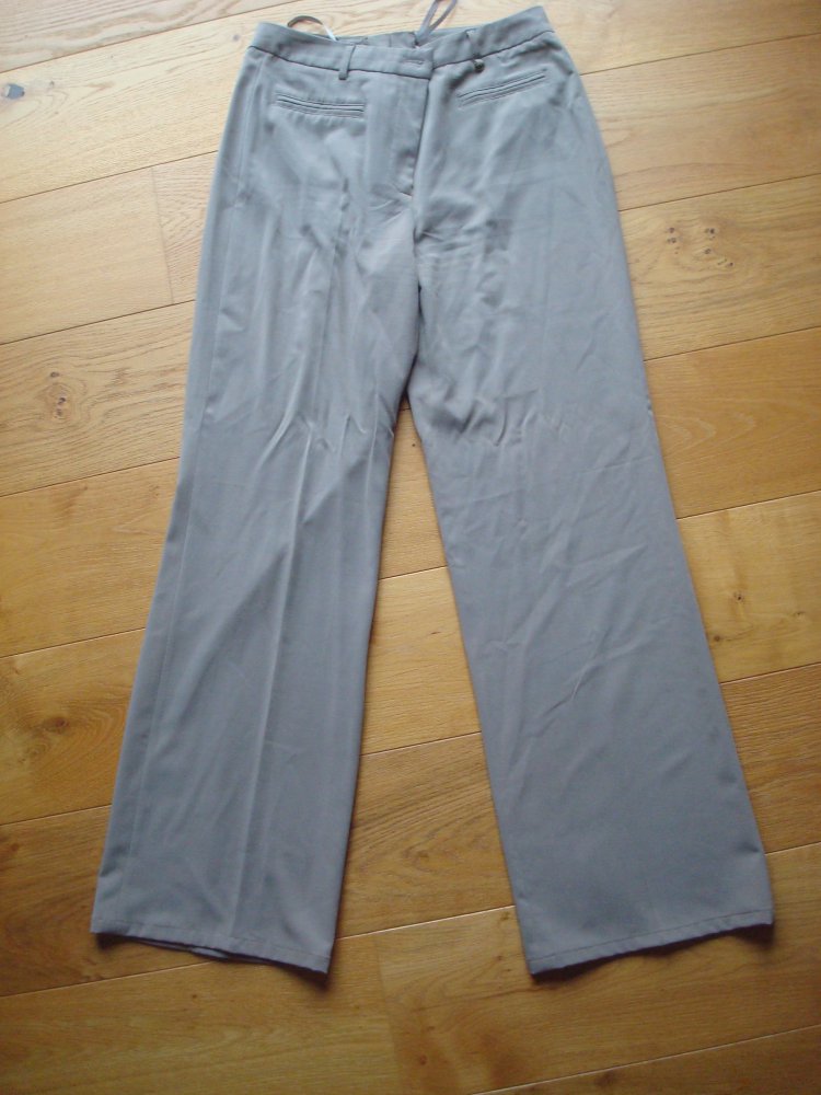 weit geschnittene Hose, Marlenehose