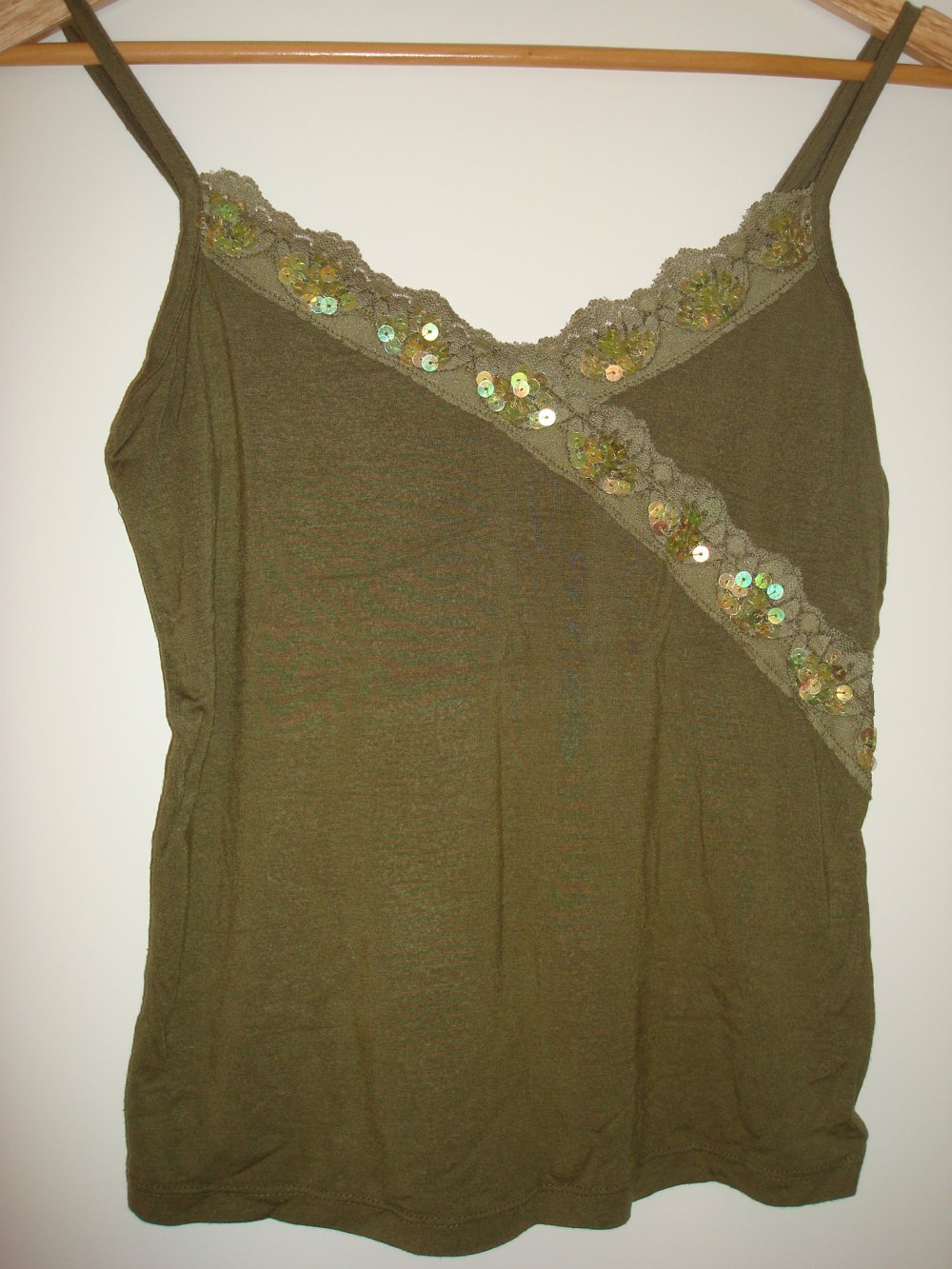 Top mit Pailietten und Spitze längenverstellbare Spaghettiträger