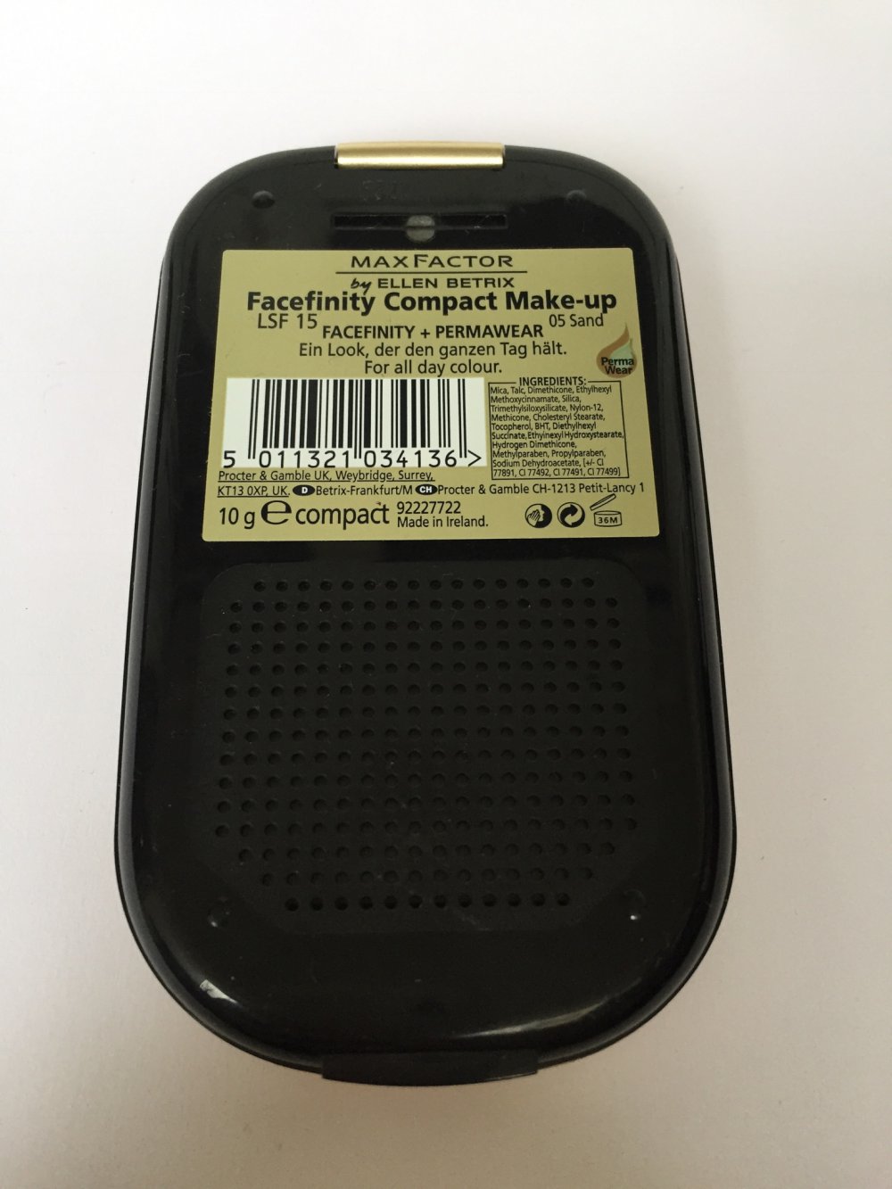 Facefinity Compact Make-up Foundation + gratis Vichy  Produkte