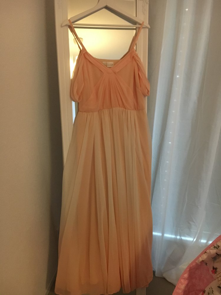 Bodenlanges, festliches Kleid