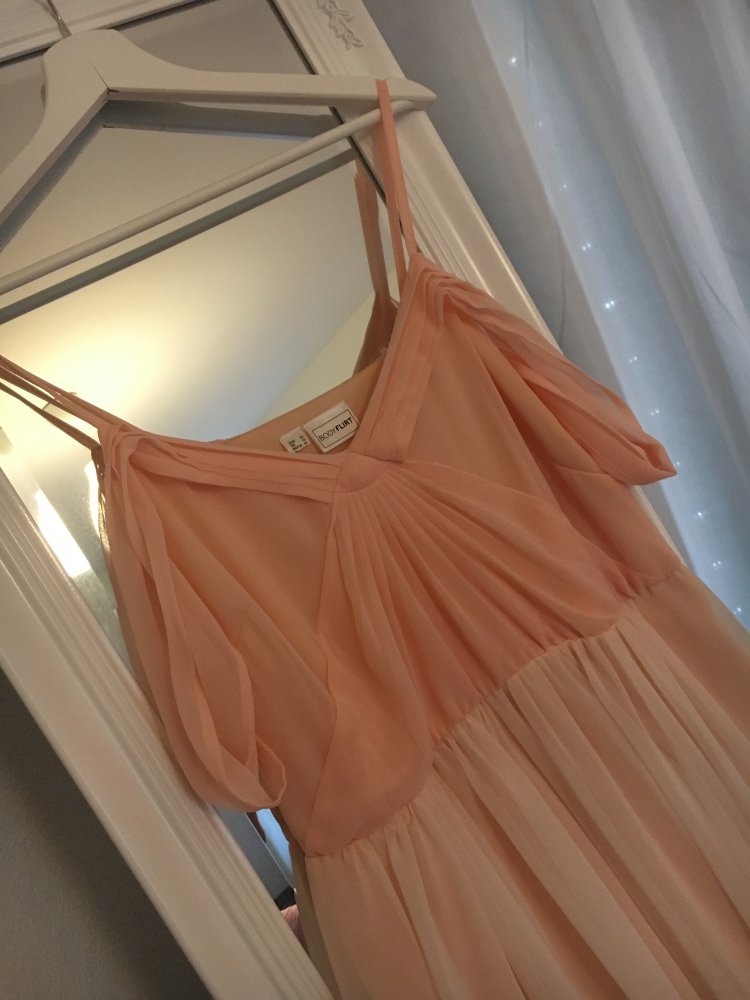 Bodenlanges, festliches Kleid