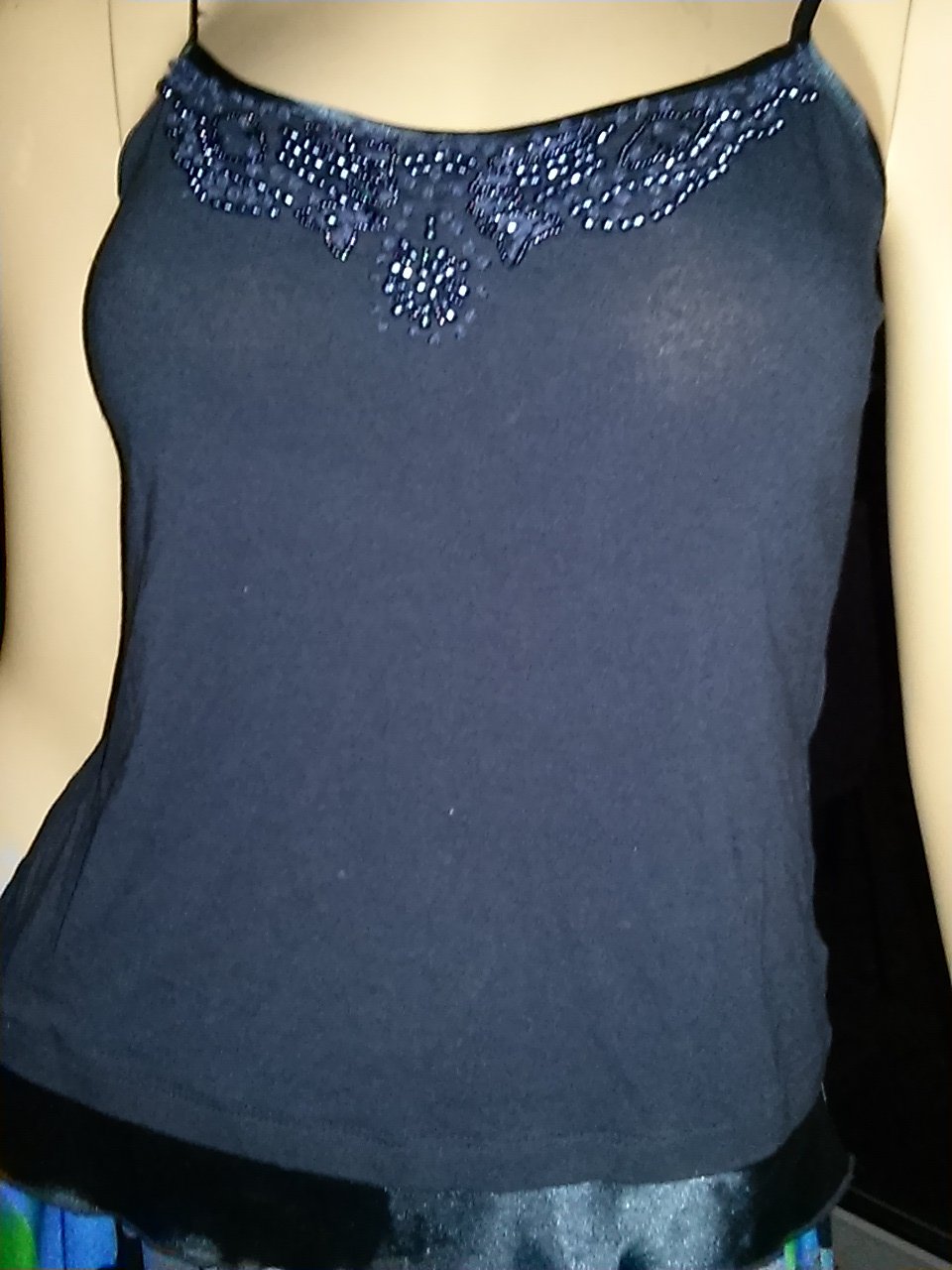 Top von more & more- Gr.36 . dunkelblau mit Perlenstickerei-neu