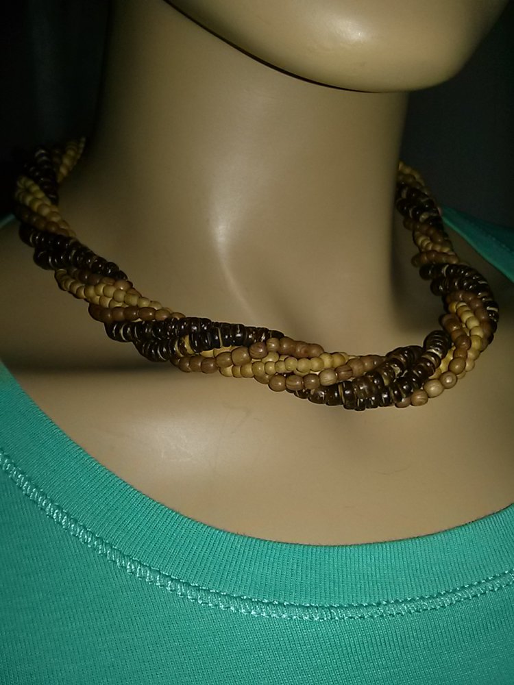 Holzperlenkette aus Afrika