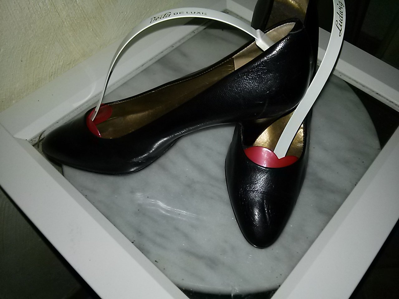 Pums von Dagmina (Made in Italy) - schwarzes Leder- Gr.37