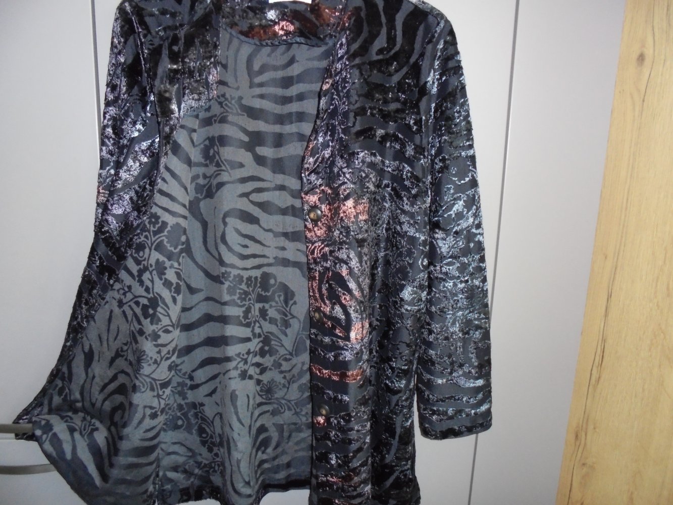 NEU: Damen Longjacke schwarz-braun gemustert Gr. 42-44 v. Doris Streich