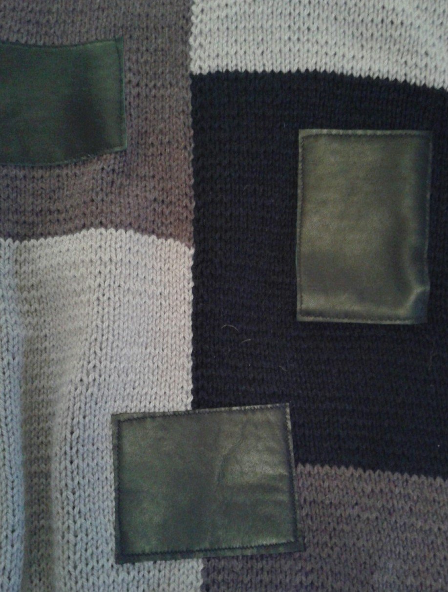 NEUER!!! EXKLUSIVER HANDGESTRICKTER PULLI VON ART SHOP MADE IN AUSTRIA, MIT ECHT LEDER APPLIKATIONEN