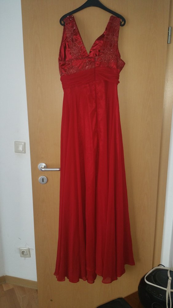 Rotes Bodenlanges Kleid von Lautinel 