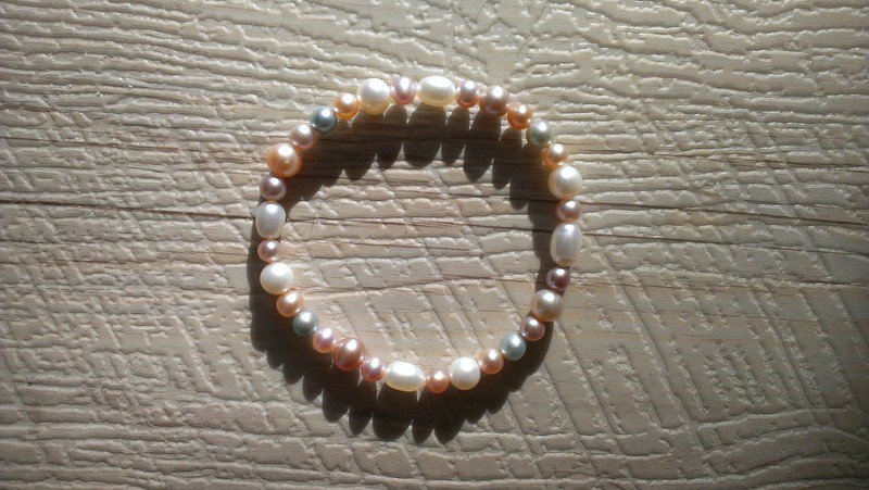 2 Perlenarmbänder mit Gummizug