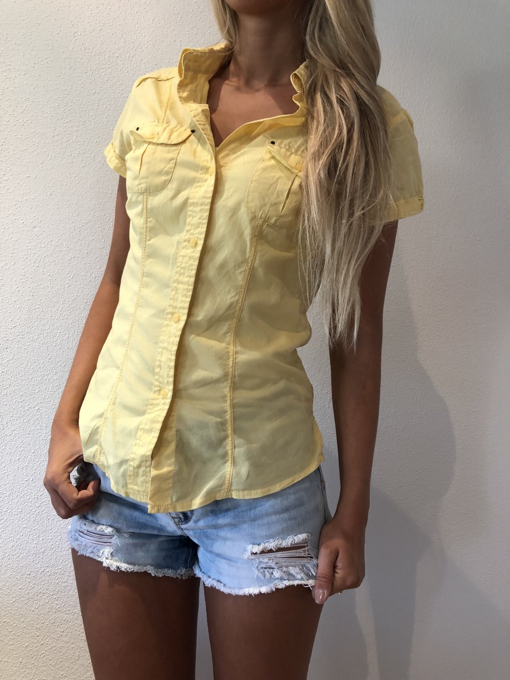 gelbe T-shirtbluse
