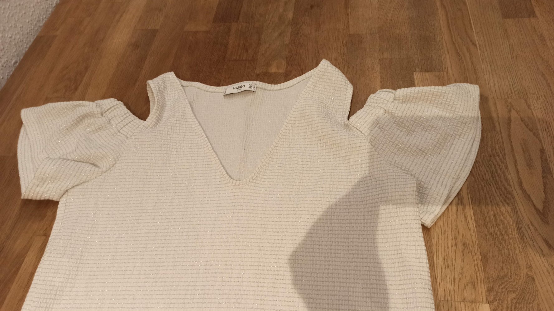 Süßes Off Shoulder Top, Größe S, von Mango