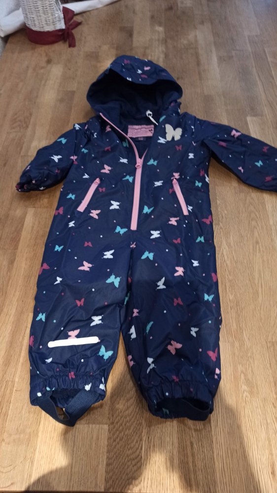 Wunderschöner Schneeanzug, Größe 74-80