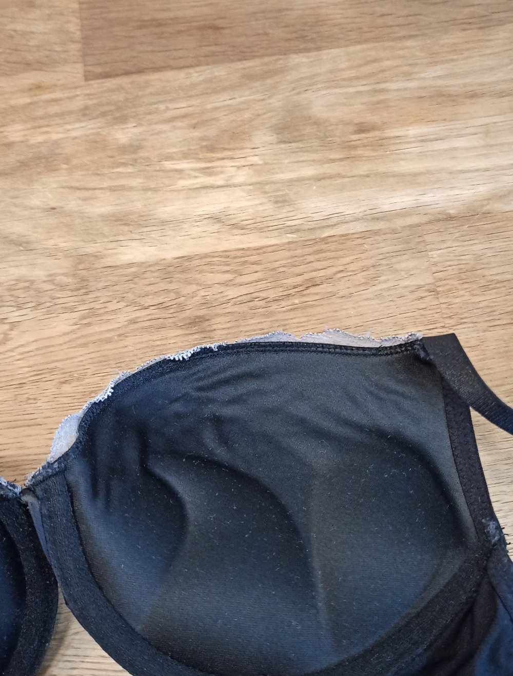 Schöner BH, H&M, stark gepolstert, Größe 80A.