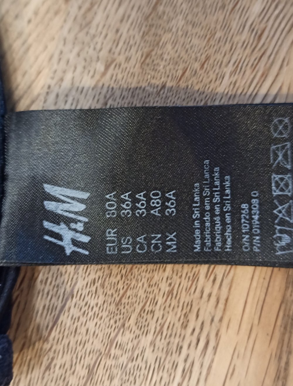 Schöner BH, H&M, stark gepolstert, Größe 80A.