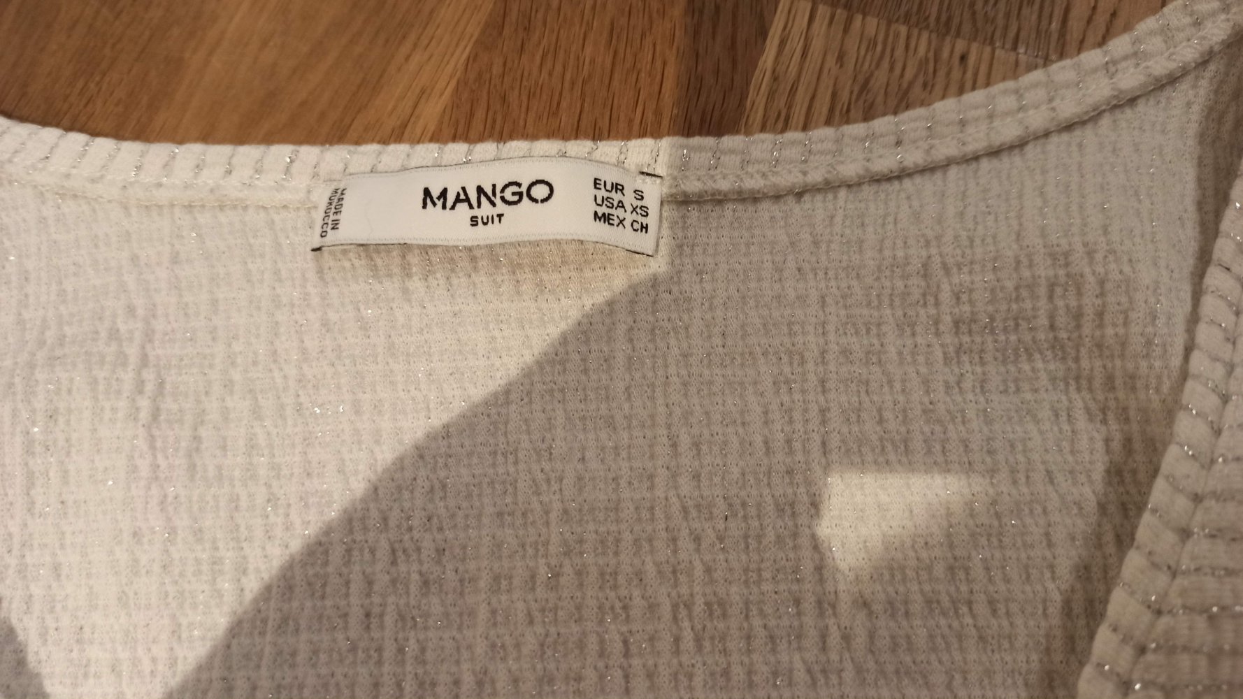 Süßes Off Shoulder Top, Größe S, von Mango