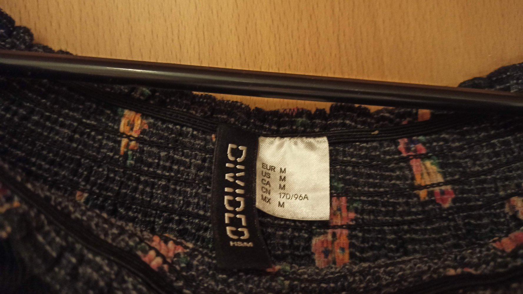 Schönes Off-Shoulder-Oberteil, Größe m