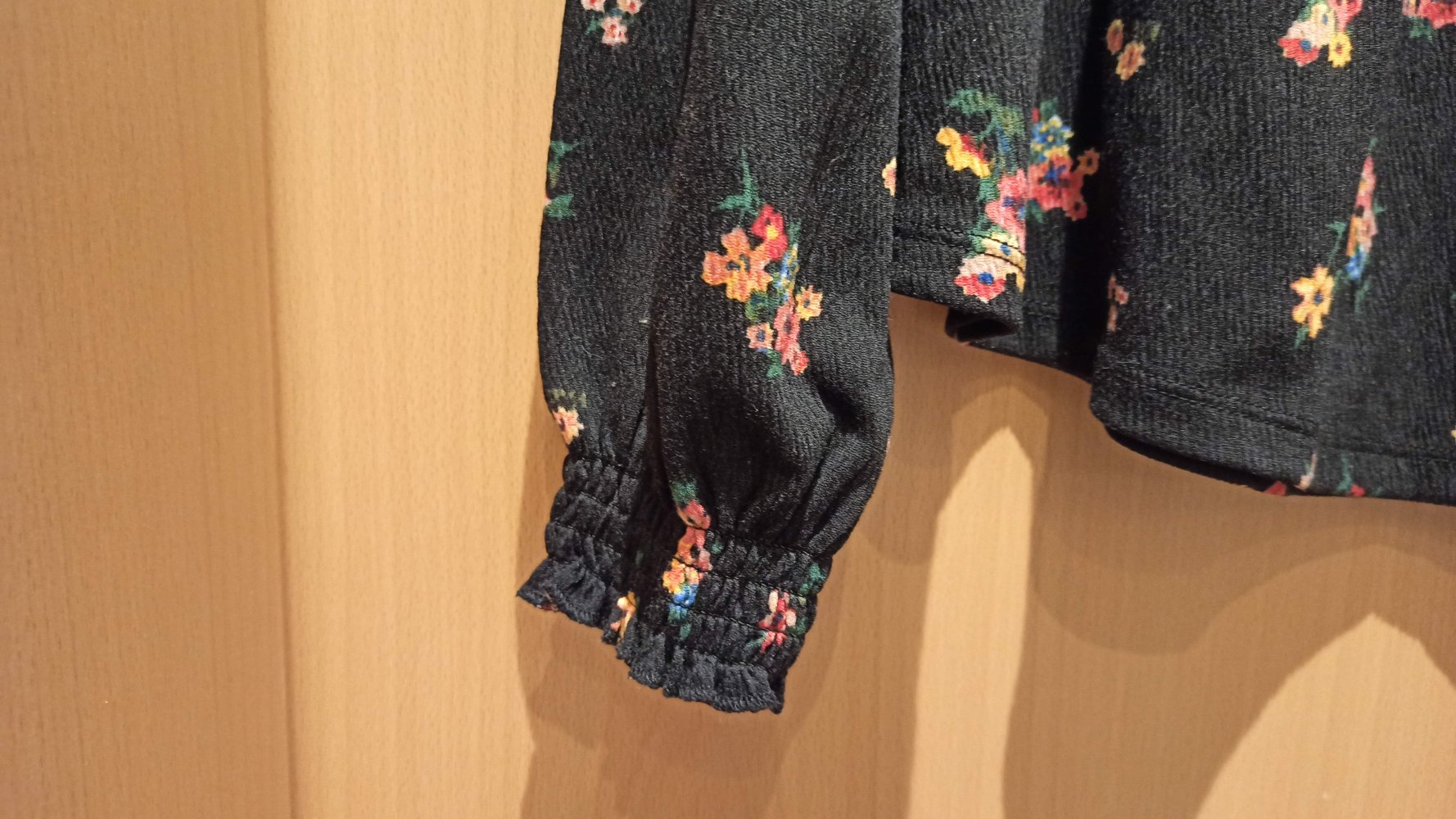 Schönes Off-Shoulder-Oberteil, Größe m