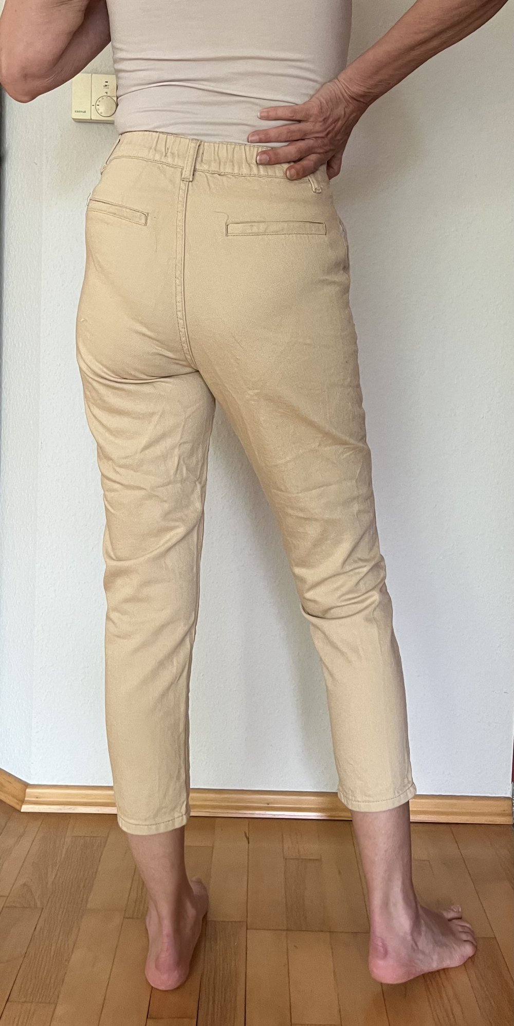 Ambar High Waist Stoff Hose Gr.S am Rücken gerafft Cremefarben