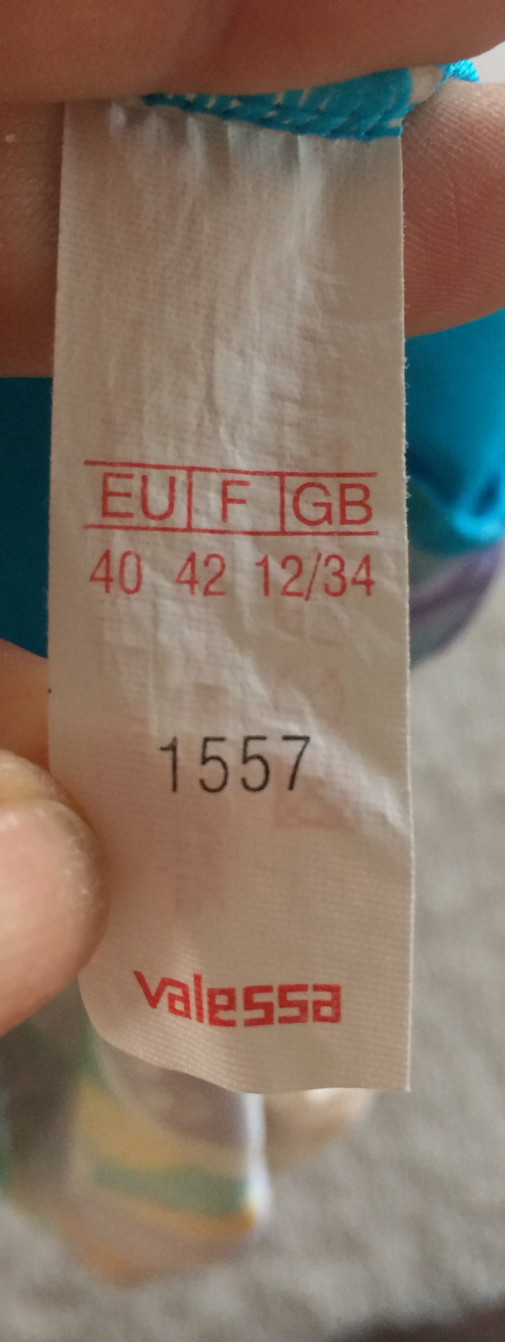 Valessa Badeanzug Gr.40 mit tiefem Rückendekolte hellblau / türkis