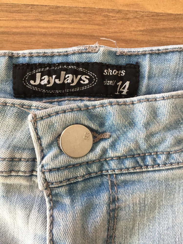Jay Jays Jeans Short aus Australien Gr.38 hellblau gebleached
