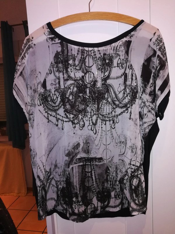 Guess Top Guess L 40 Glitzer Top mit Kronleuchter-Print