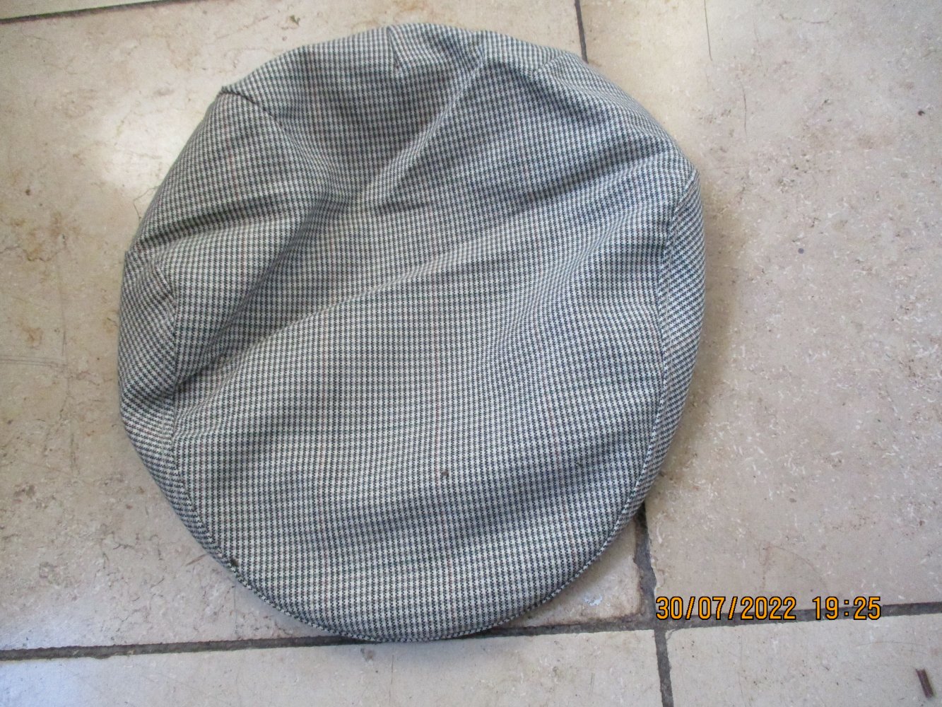 Kappe/Mütze von Hofmann Aktuell & Modern, beige/grau, Durchmesser 19 cm