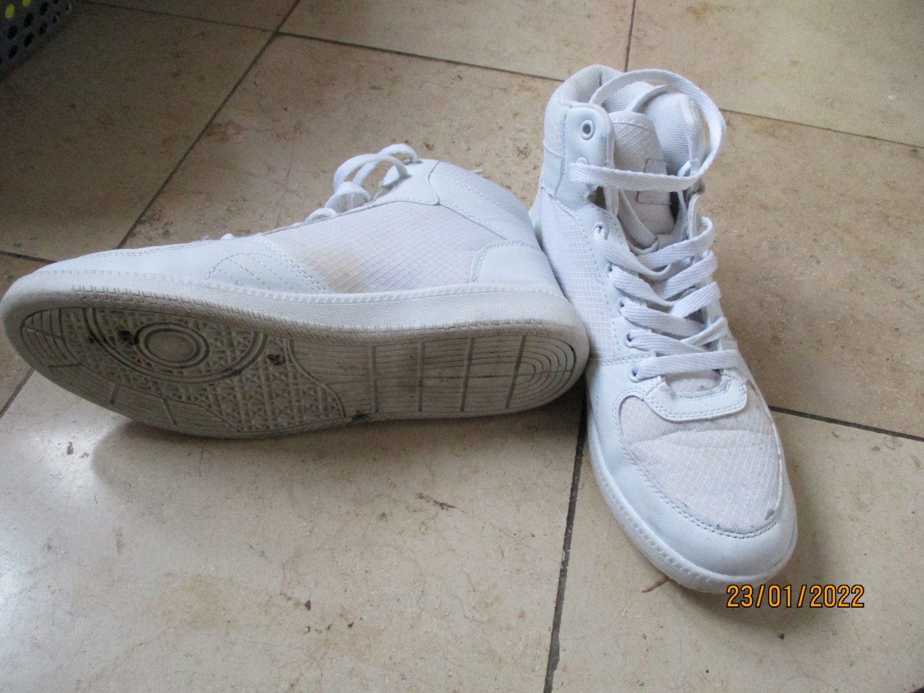 Halbhoher Sportschuh von Rainbow, weiß, Größe 41