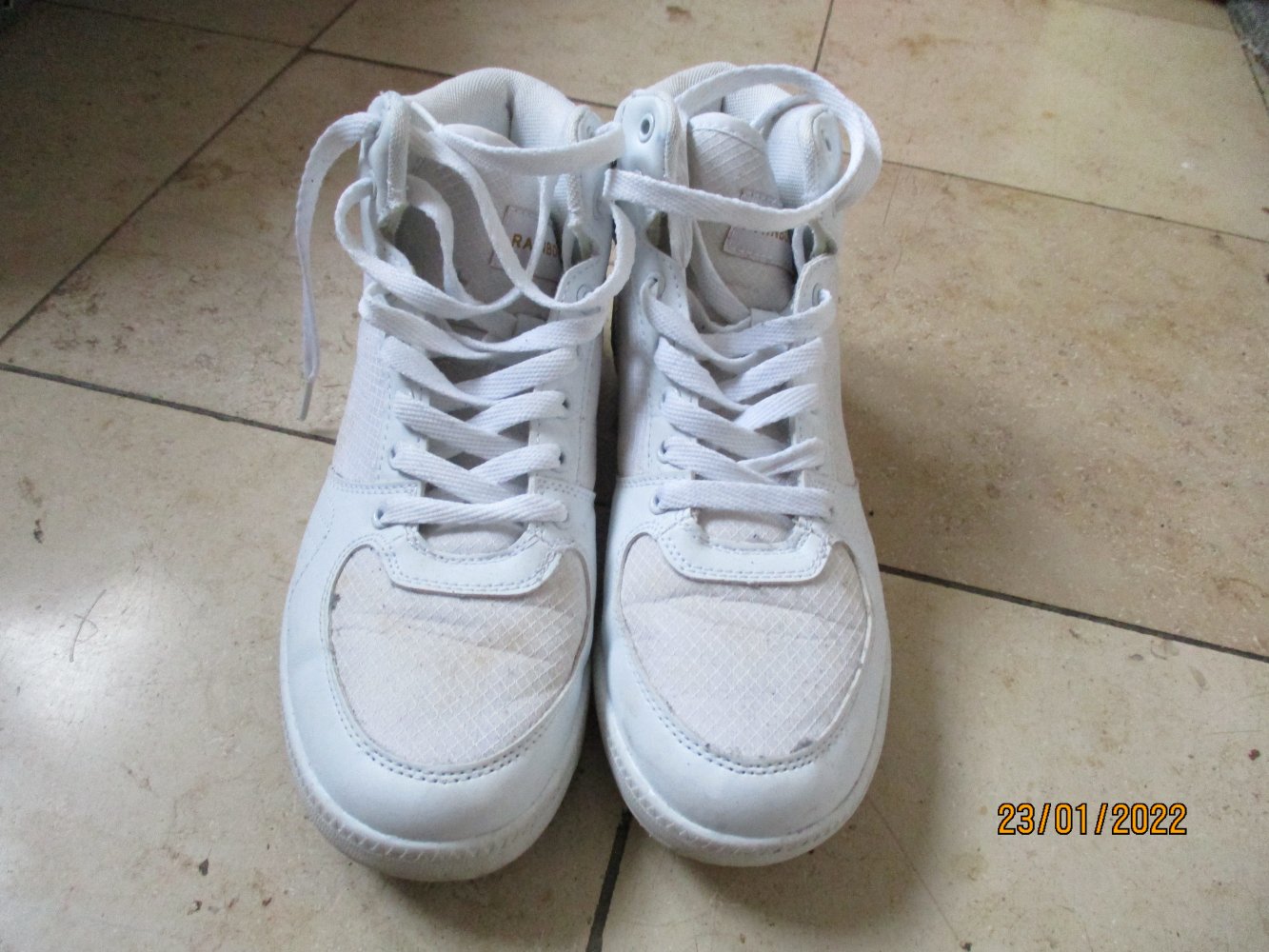 Halbhoher Sportschuh von Rainbow, weiß, Größe 41