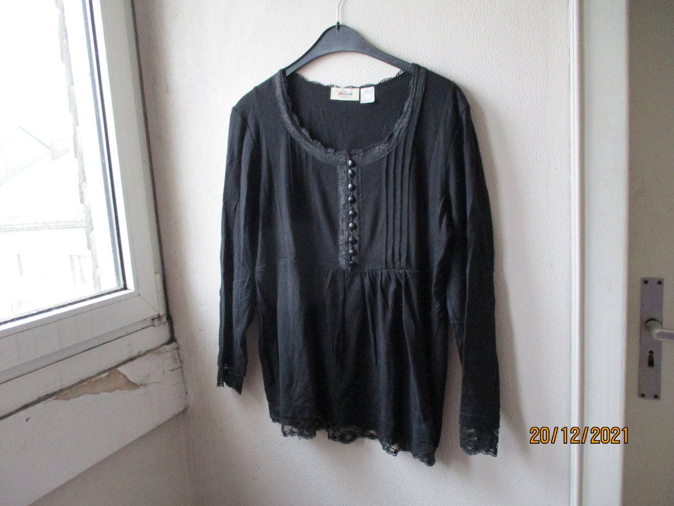 Shirt mit Spitze von John Bauer jeanswear, schwarz, Größe 48/50