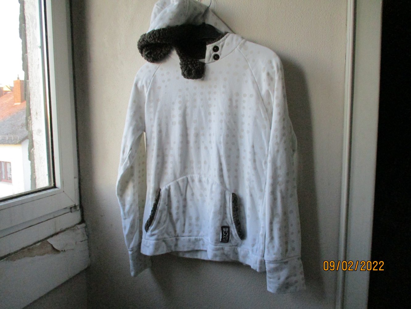Hoodie von TCM, weiß/braun, Größe 38