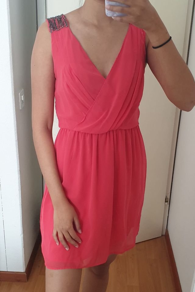 Kleid mit Pailletten