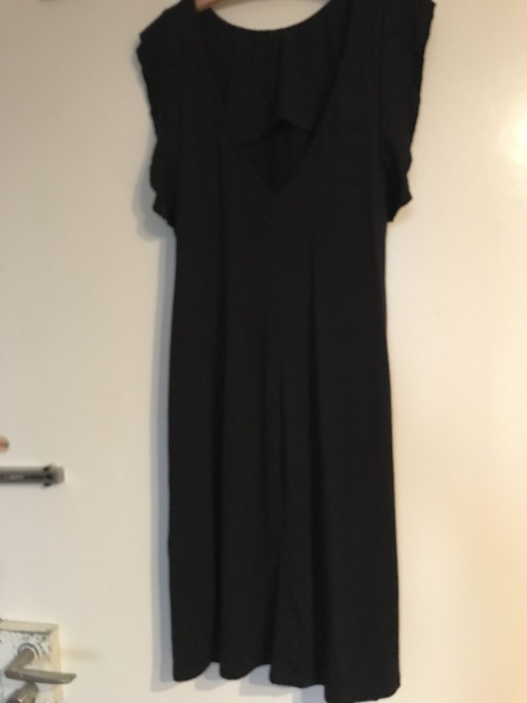 Alltagsliebling - Schwarzes Kleid für jeden Tag 