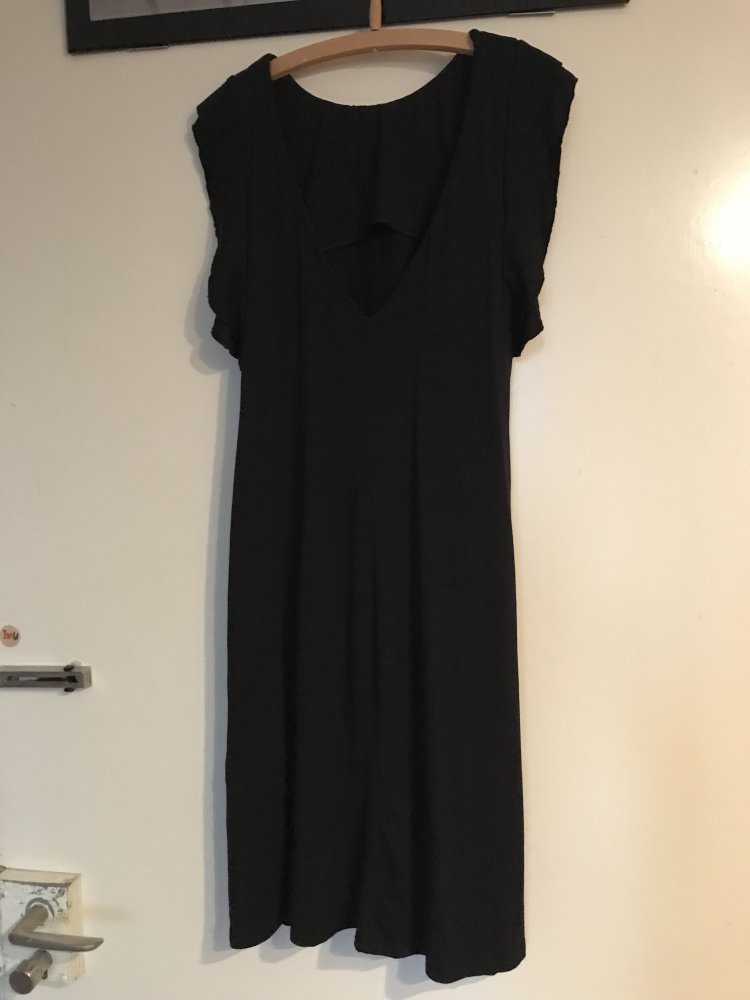 Alltagsliebling - Schwarzes Kleid für jeden Tag 