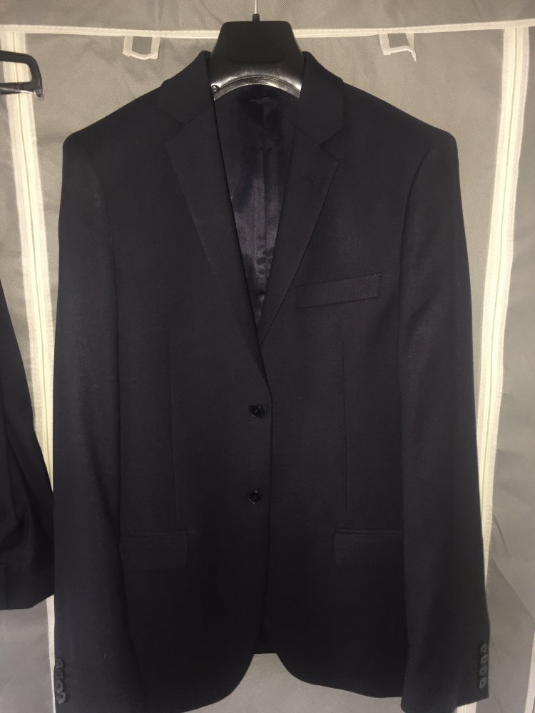 NEU Anzug von CYRILLUS Paris Gr 48 