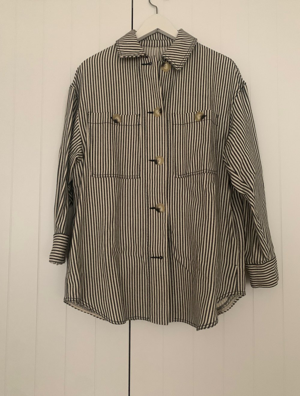 Obersize Jacke Zara gestreift