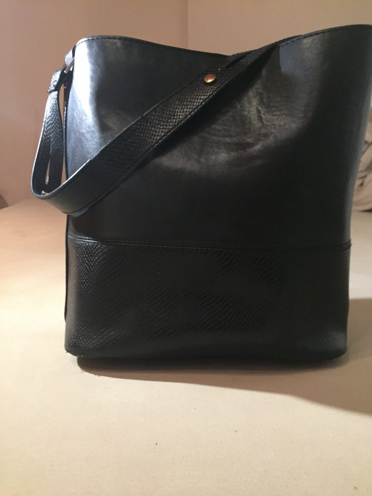 Beuteltasche schwarz
