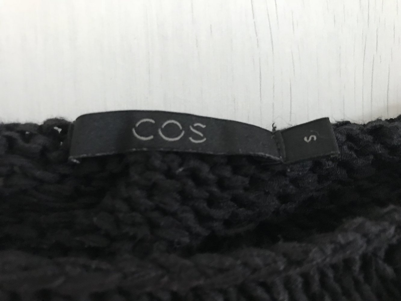 Schwarzer Grobstrick-Pullover