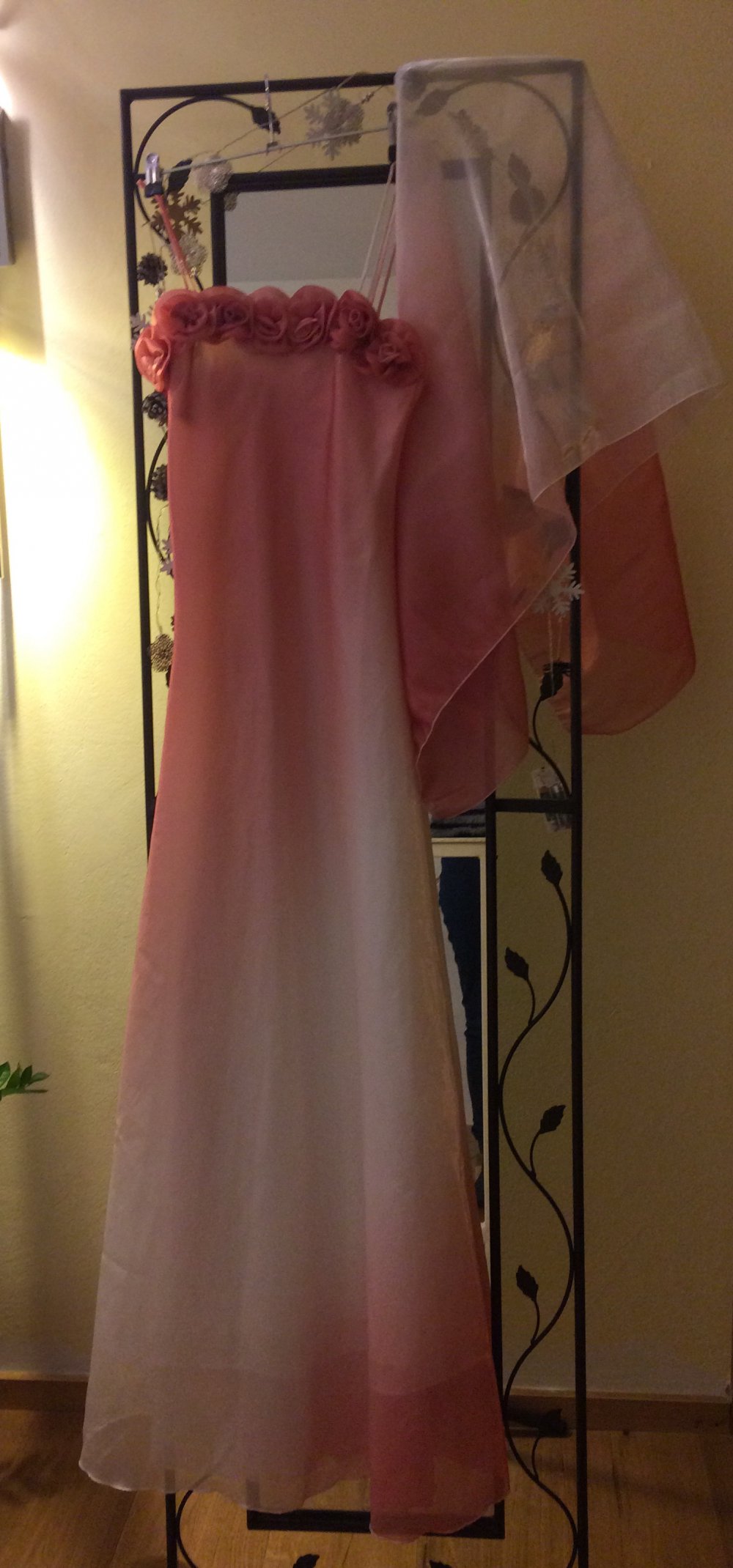 Ballkleid rosa weiß mit Stola