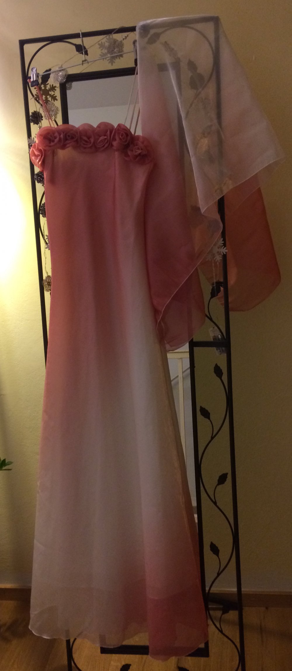 Ballkleid rosa weiß mit Stola