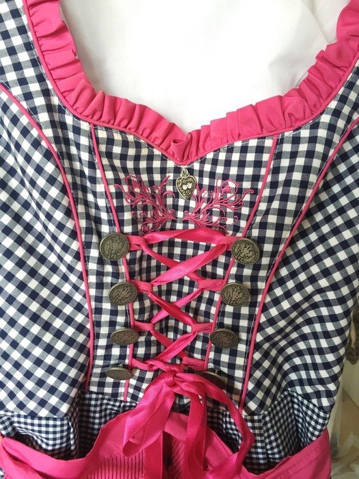 Pinkes Distler Dirndl