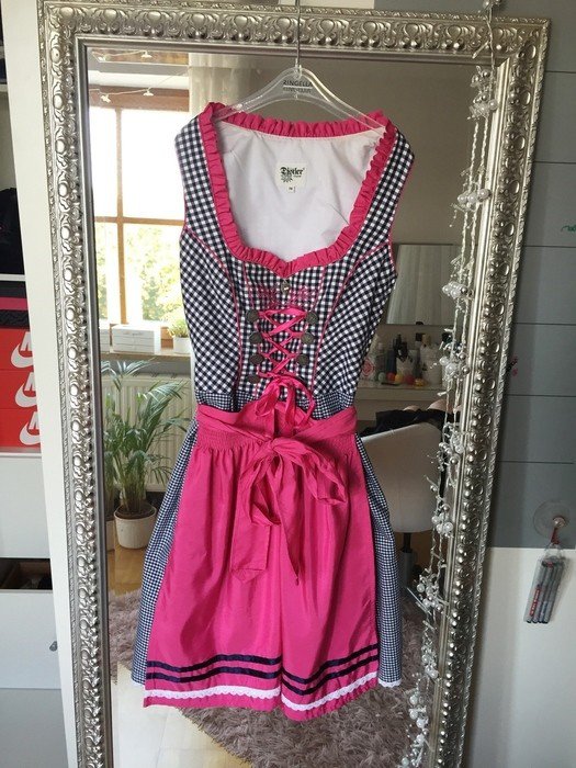 Pinkes Distler Dirndl