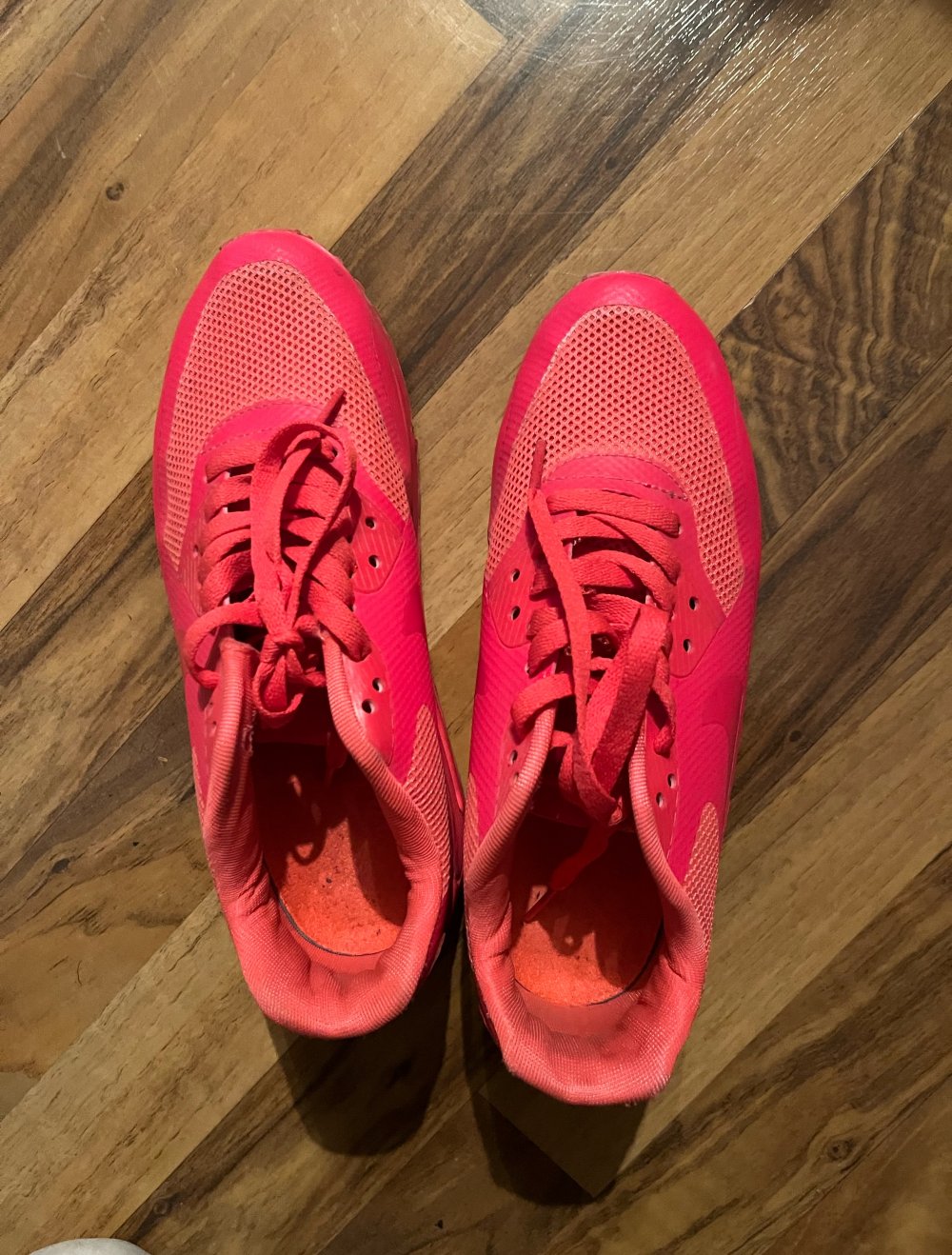 Nike Air Max Shox Turnschuhe rot Größe 39