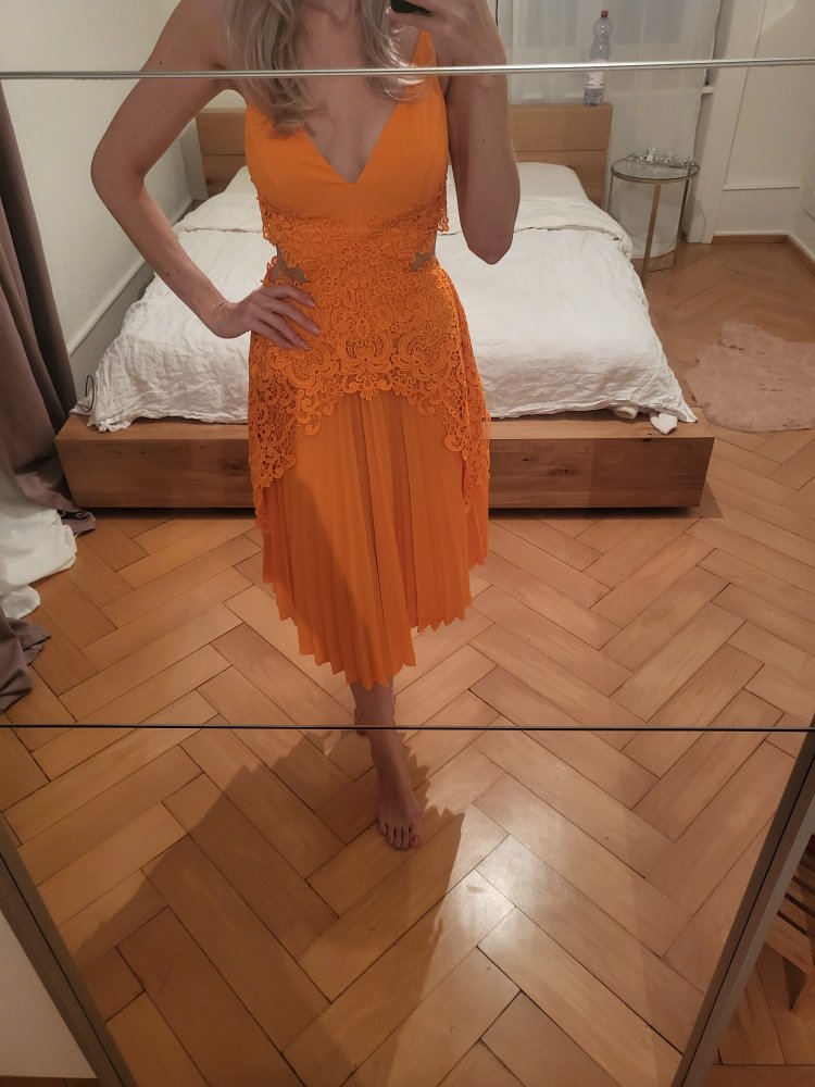 Oranges Kleid Knielang 