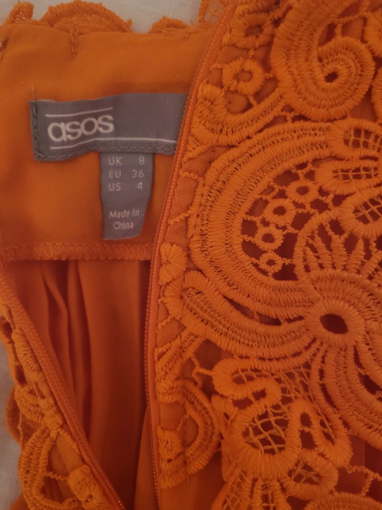 Oranges Kleid Knielang 