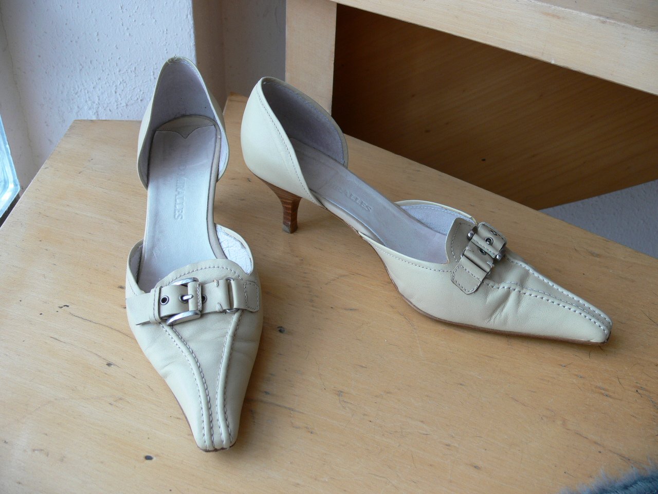 wunderschöne Pumps beige Gr. 39 von Pedro Miralles butterweich wie neu
