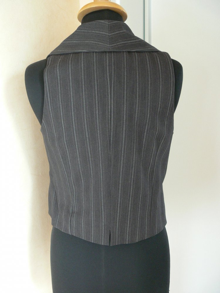 Weste grau Gr. 36 Neu mit Etikett