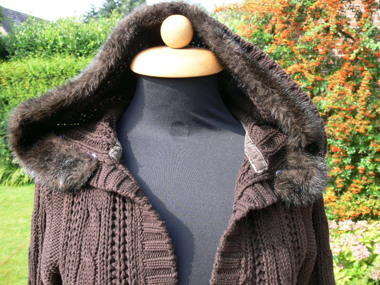 toller Pulli Street One mit Kapuze Gr. S braun 