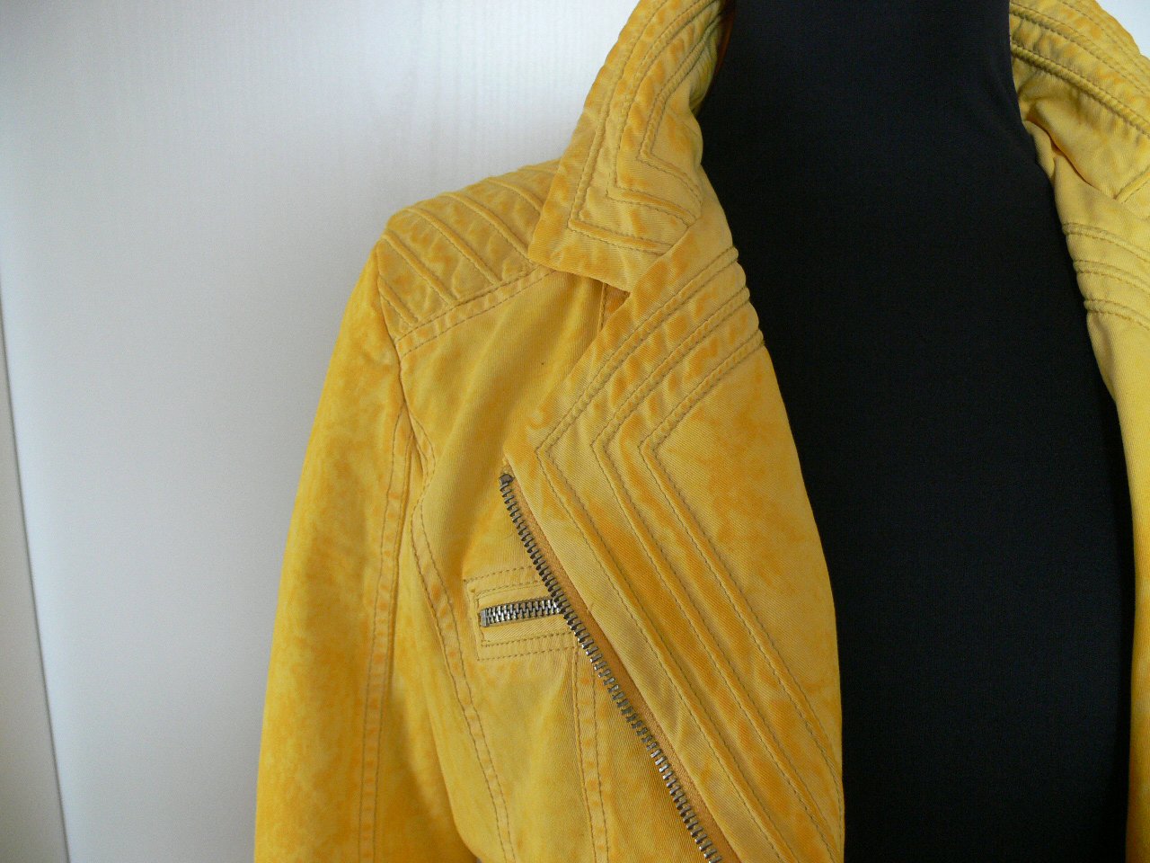 wunderschöne topaktuelle Jacke Blazer Bikerjacke gelb Gr. S NEU 