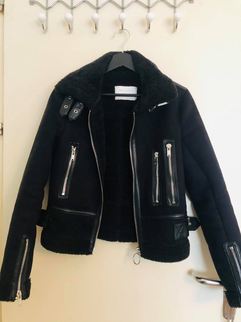 Zara Jacke