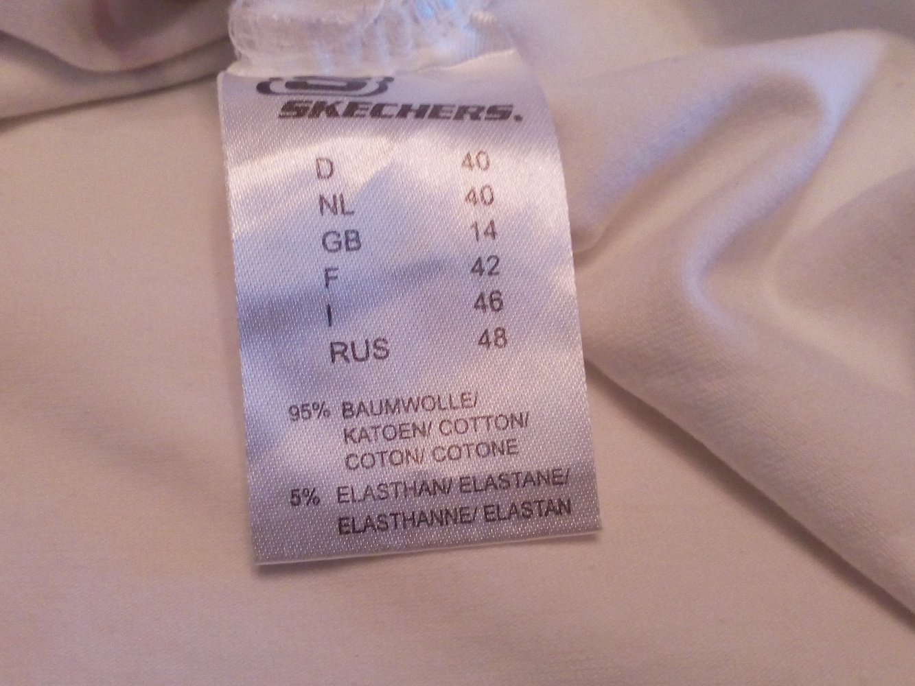 Freizeit Skechers Long Shirt mit XXL Print Weiß geblümt Gr 40 L Large Kurzarm T-Shirt Flowers