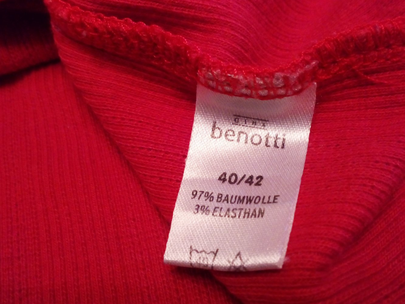 Gina Benotti Übergangs Langarmshirt mit Deko Knöpfen Gr 40/42 Rot Ripp Shirt Longleeve Uni